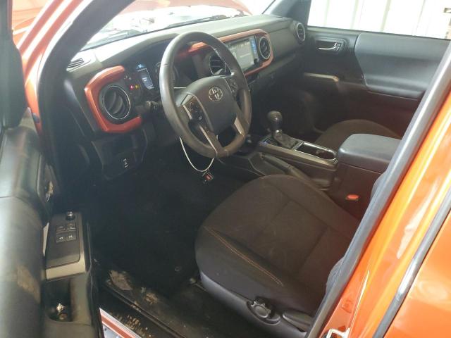 Pickups TOYOTA TACOMA 2017 Pomarańczowy