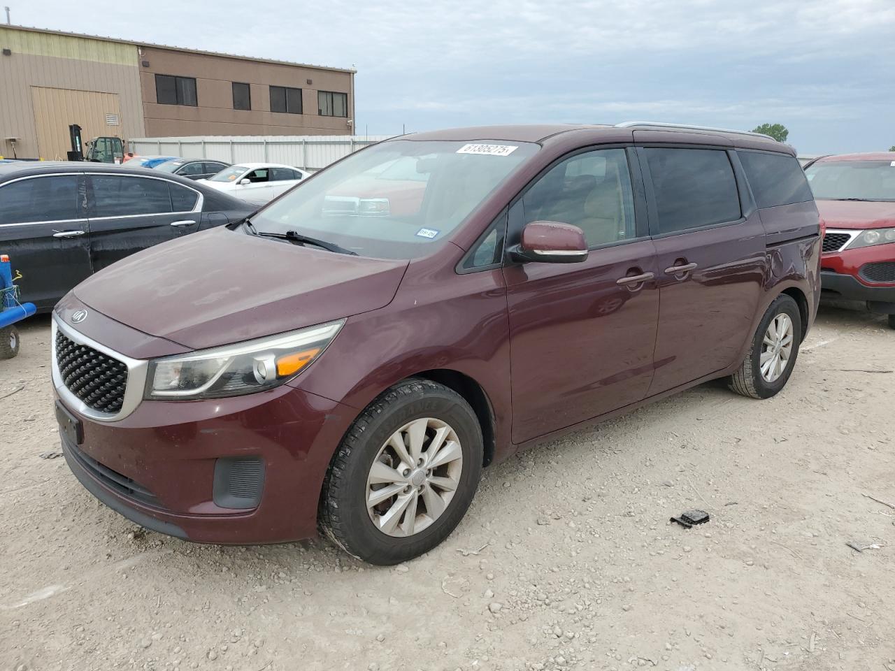Kansas City, KS에서 판매 중인 2015 Kia Sedona Lx - Minor Dent/Scratches