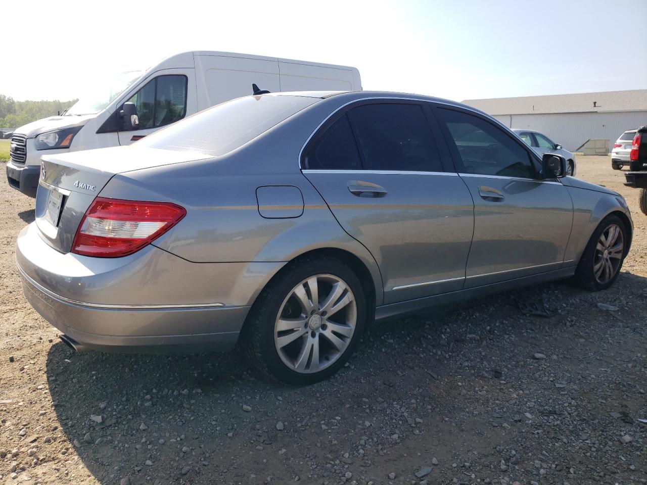 MERCEDES-BENZ C-CLASS 2009 VIN WDDGF81X09F237739 photo 3