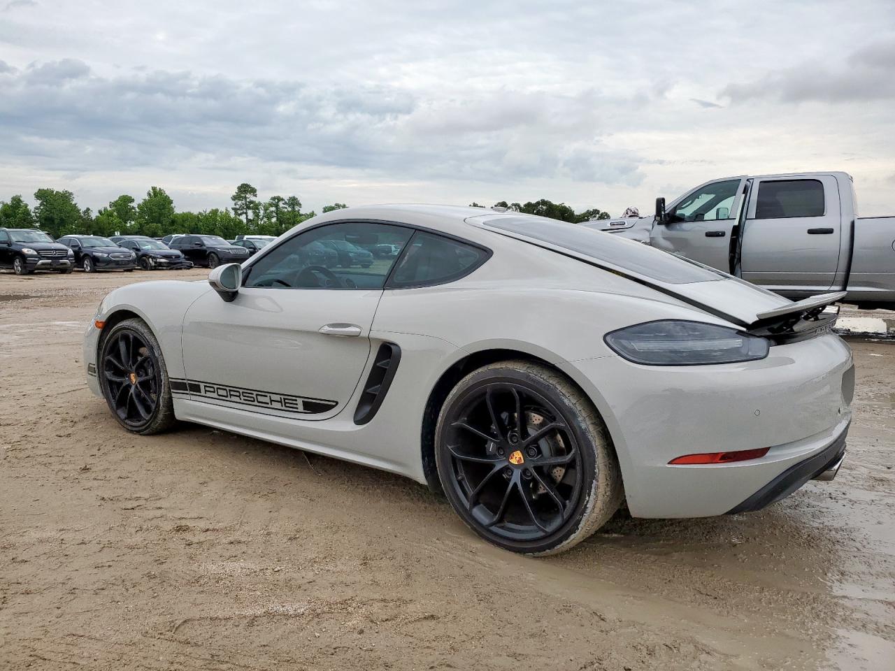 2024 Porsche Cayman - Image 2