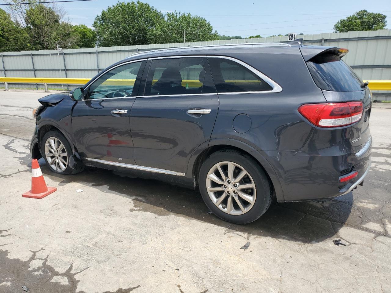 KIA SORENTO 2018 VIN 5XYPK4A55JG379227 фото 2
