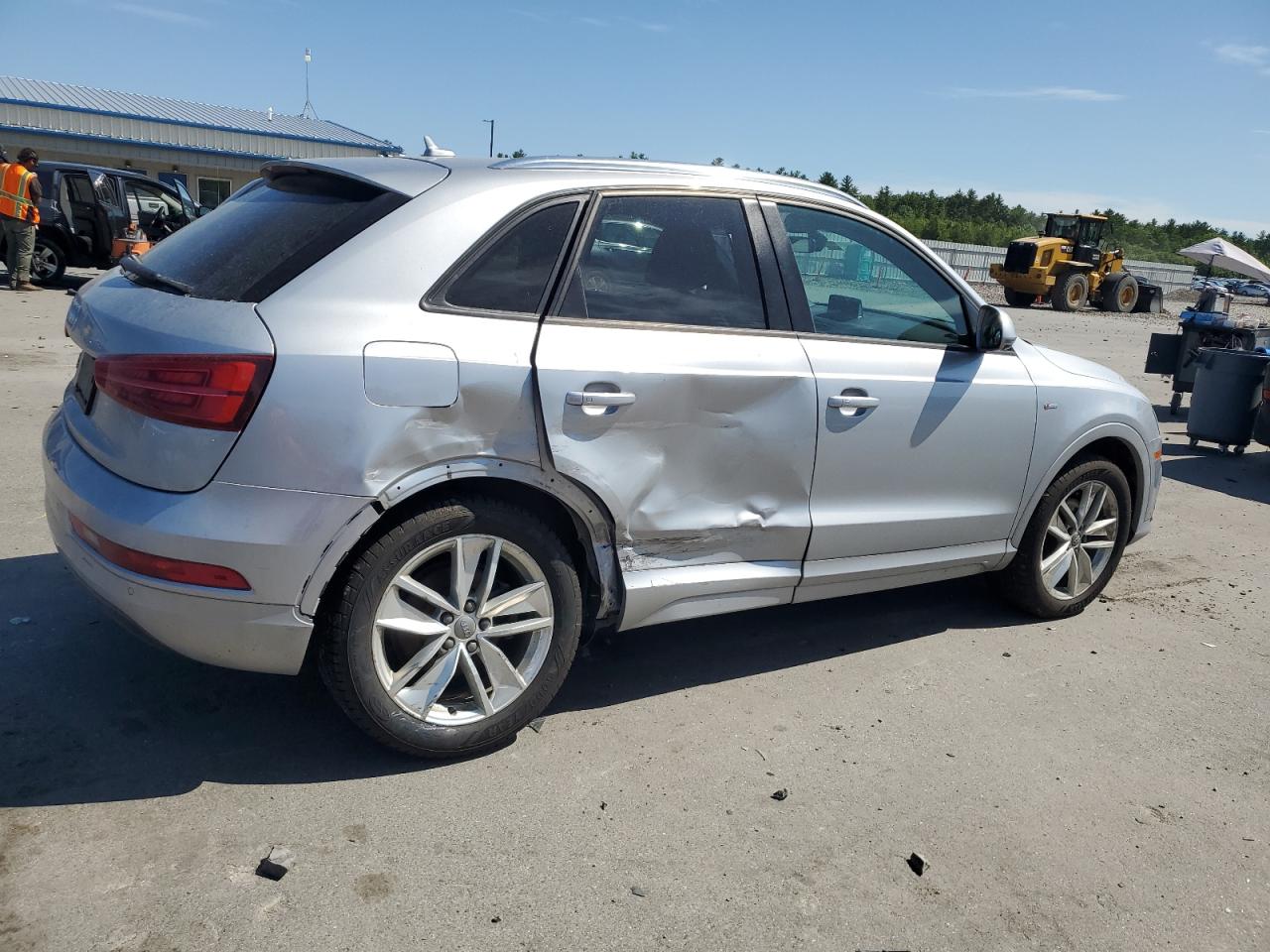 AUDI Q3 2018 VIN WA1BCCFS9JR004971 zdjęcie 3