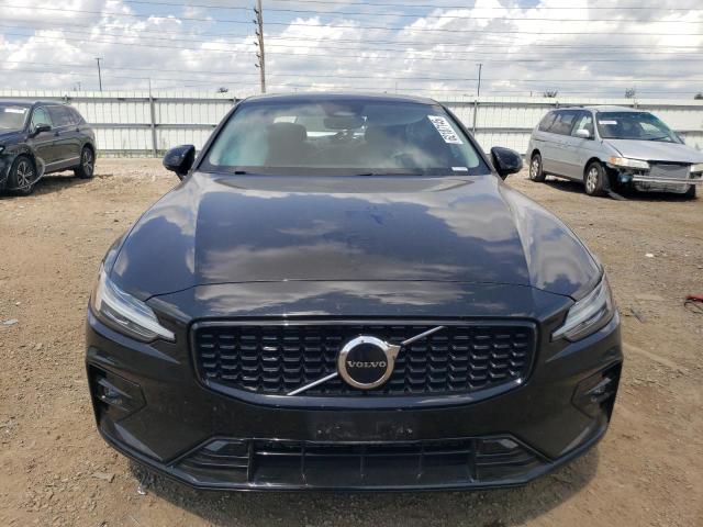  VOLVO S60 CORE 2024 Черный