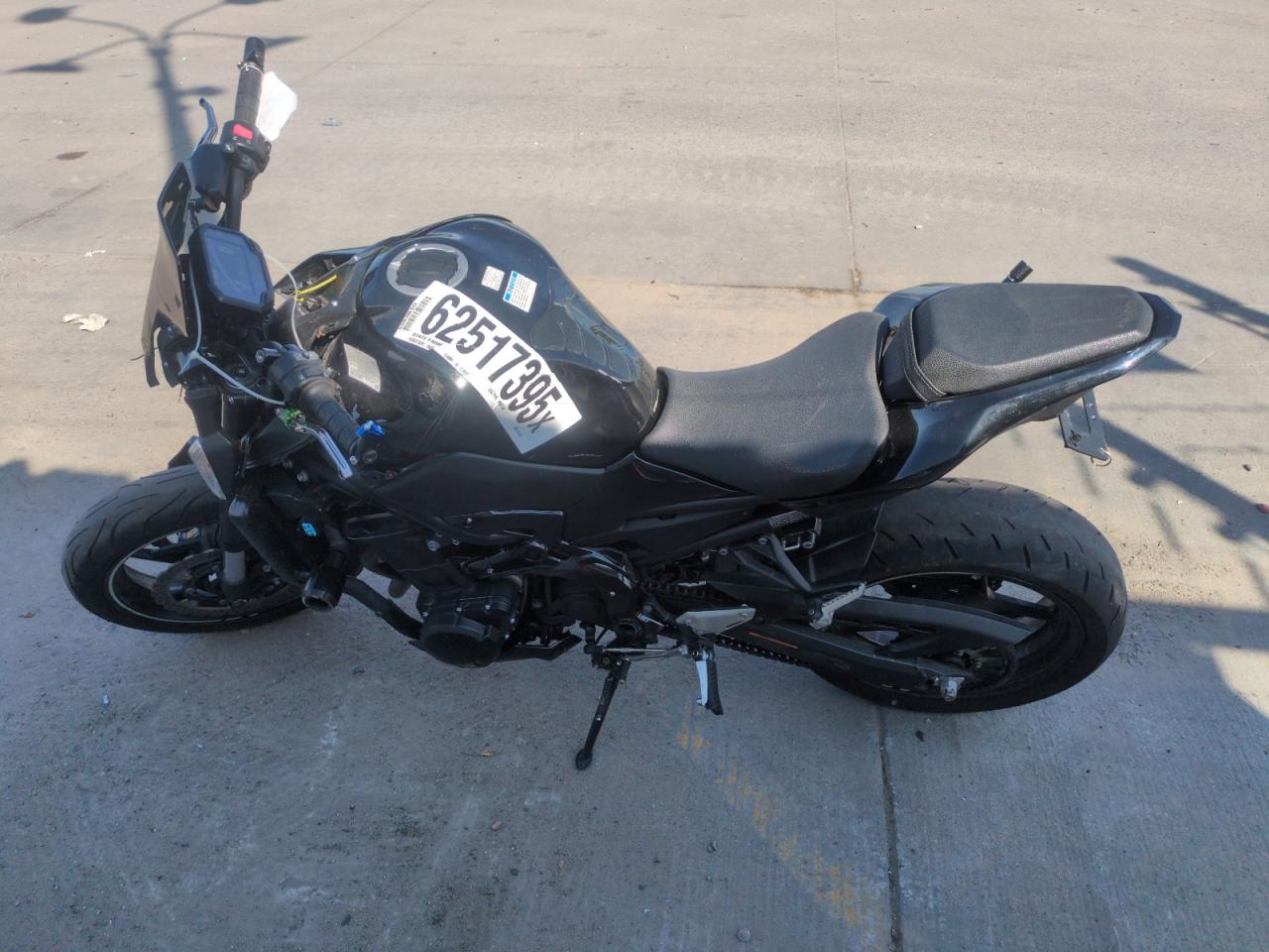 KAWASAKI Z/ZR 1000 2022 VIN JKAZR2F12NA037037 фото 3
