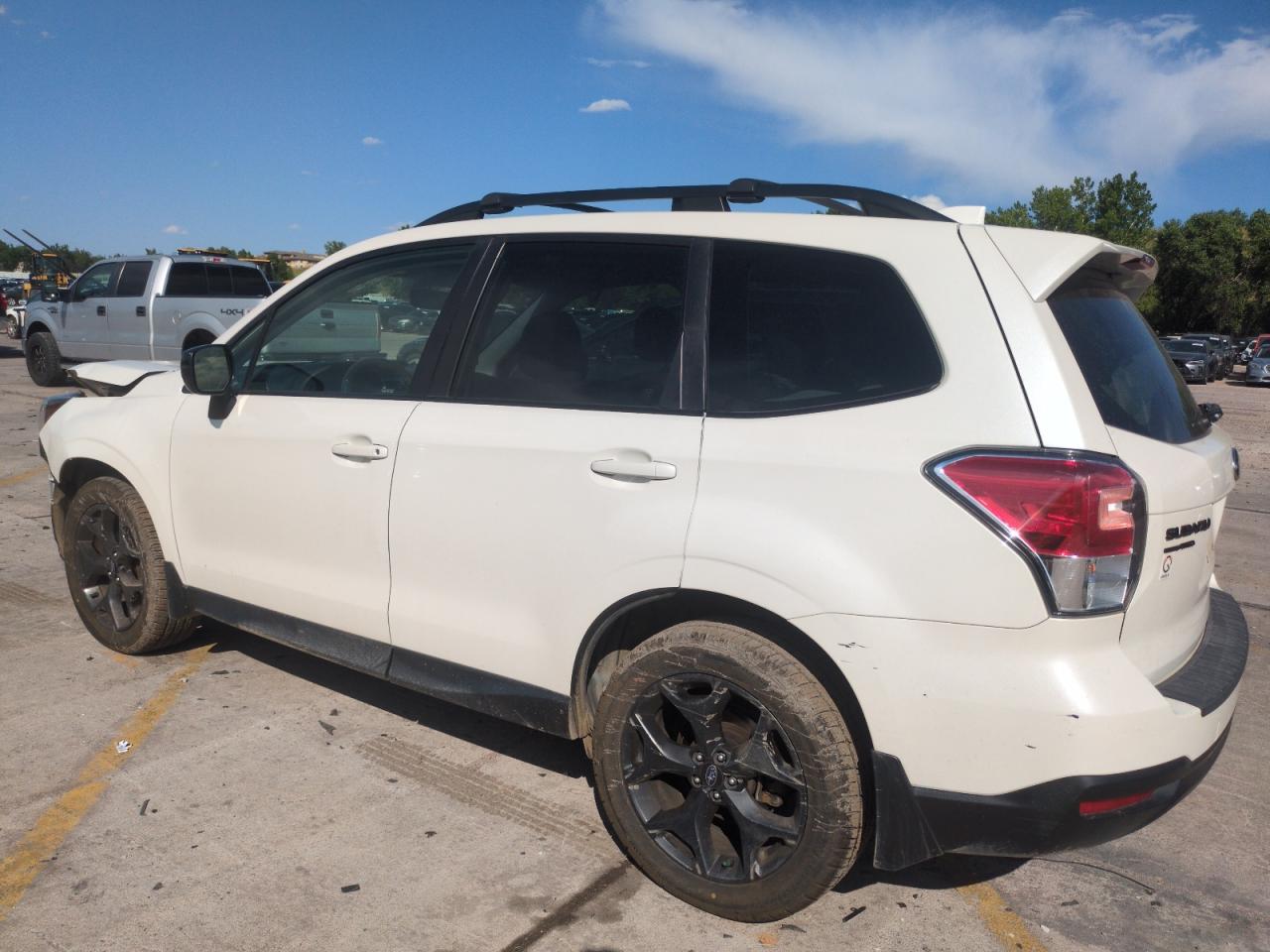 SUBARU FORESTER 2018 VIN JF2SJAGC6JH567054 фото 2