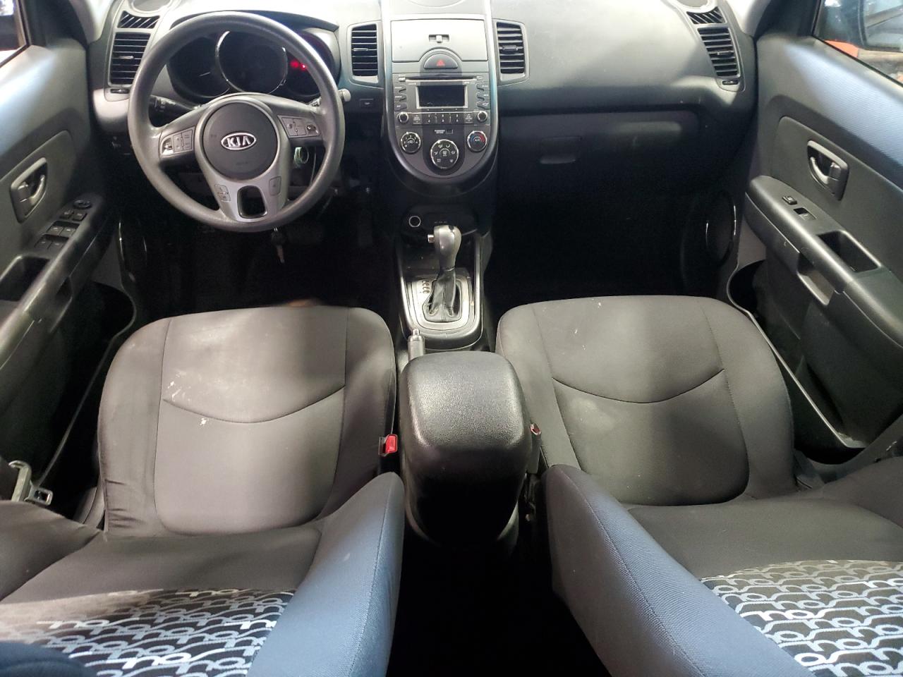 2011 Kia Soul + VIN: KNDJT2A28B7330308 Lot: 62142095
