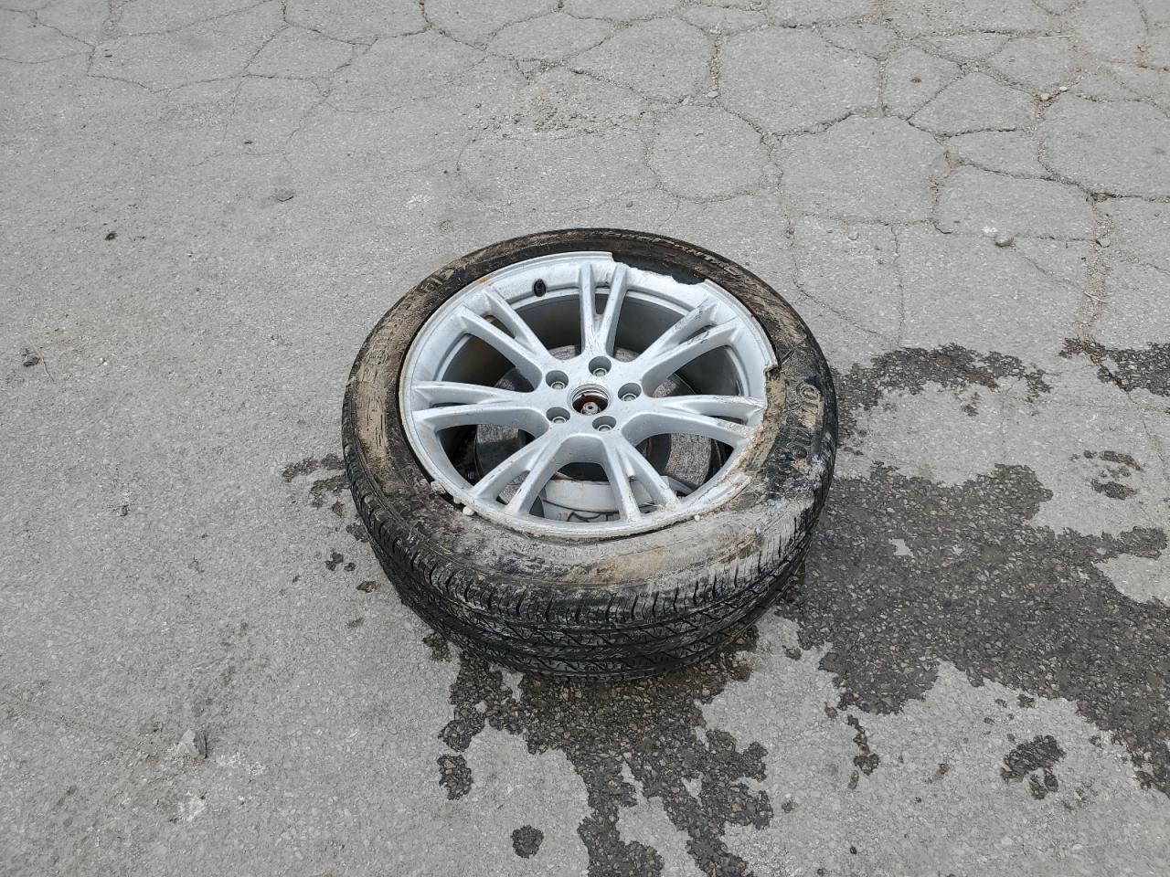 2024 Tesla Model Y VIN: 7SAYGDEE6RF048632 Lot: 60522905