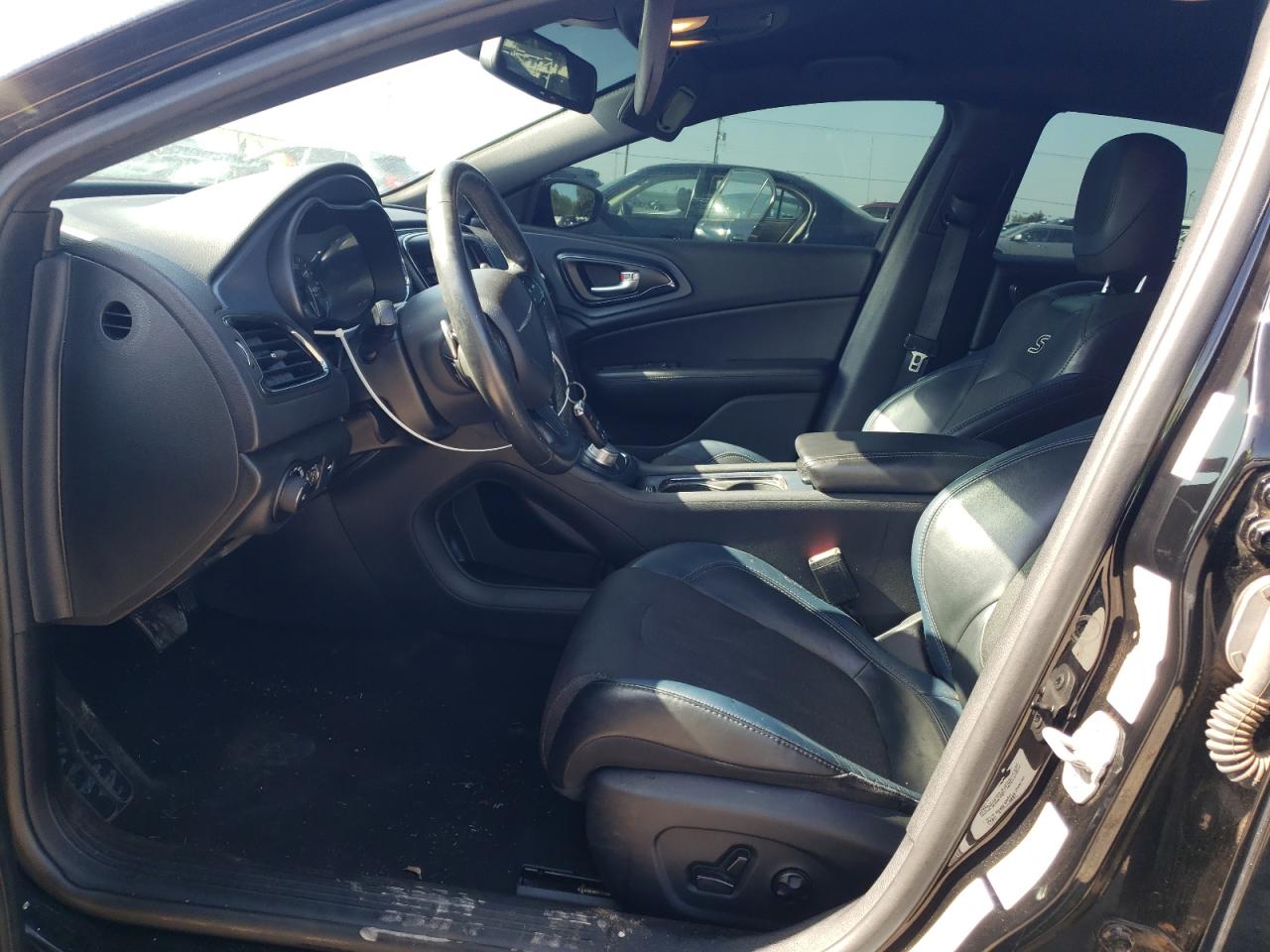 2015 Chrysler 200 S VIN: 1C3CCCBB0FN672662 Lot: 61815865