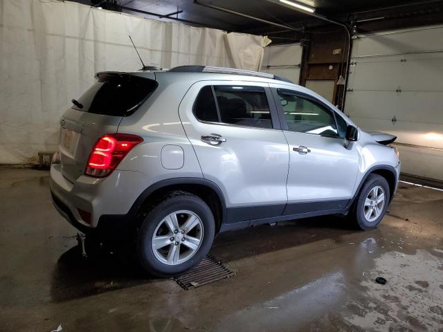  CHEVROLET TRAX 2017 Srebrny