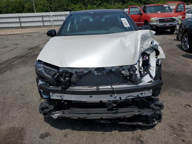  TOYOTA CAMRY 2025 Белы