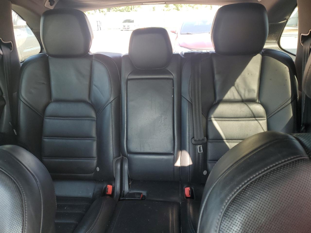 2012 Porsche Cayenne S VIN: WP1AB2A22CLA47154 Lot: 62462405