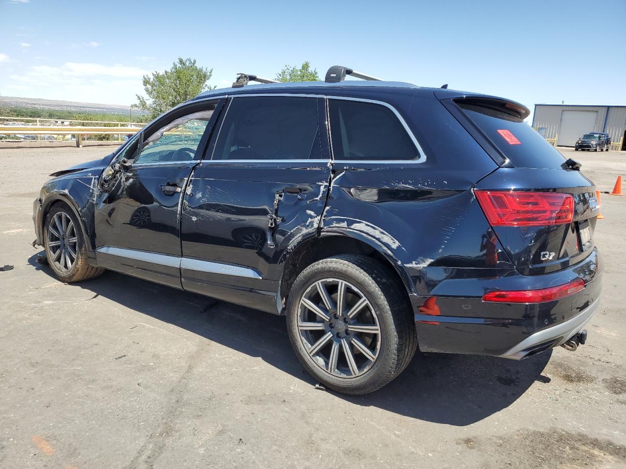 AUDI Q7 2018 VIN WA1LHAF74JD009644 фото 2