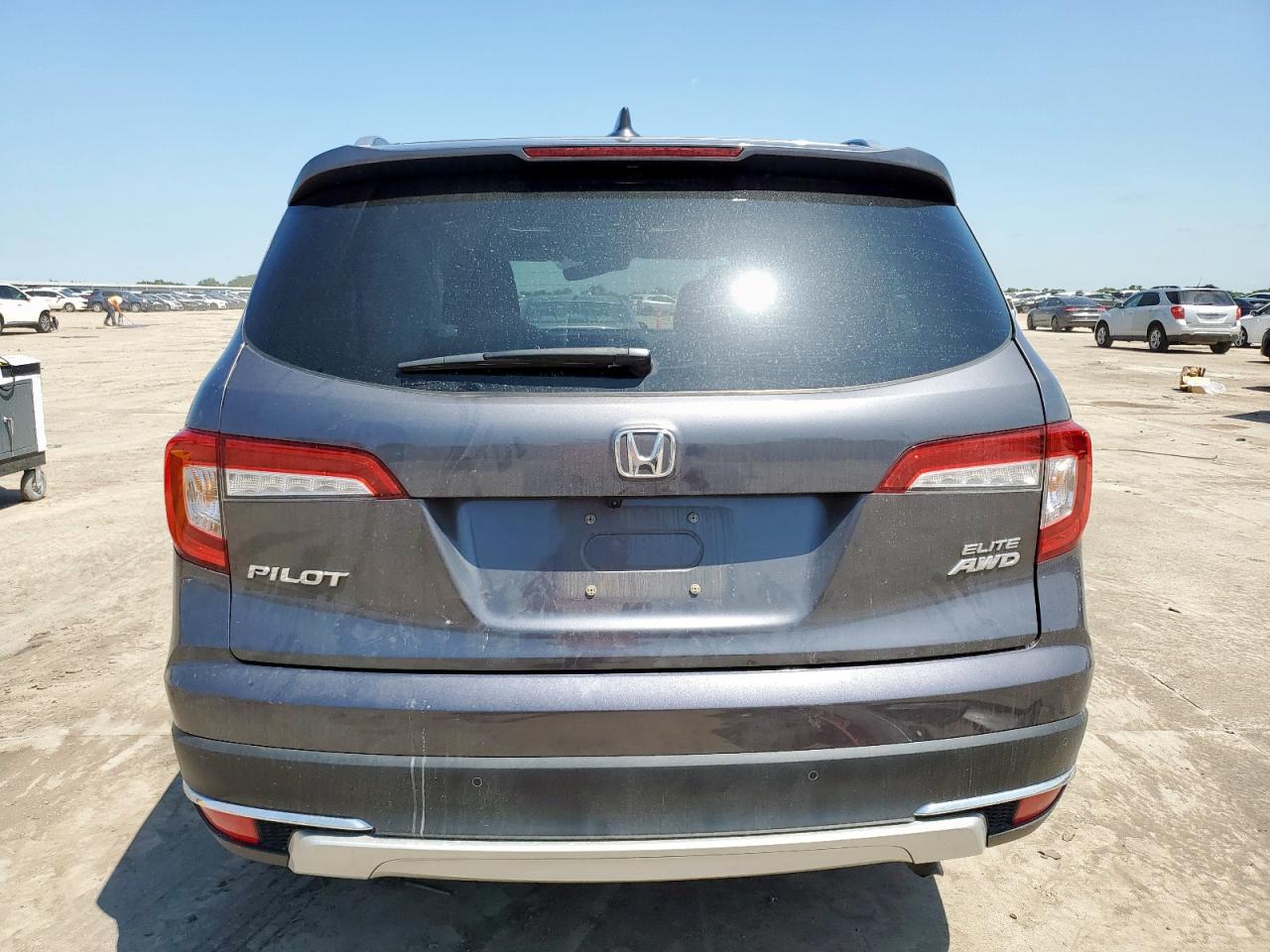 2022 Honda Pilot Elite VIN: 5FNYF6H05NB051690 Lot: 61207015