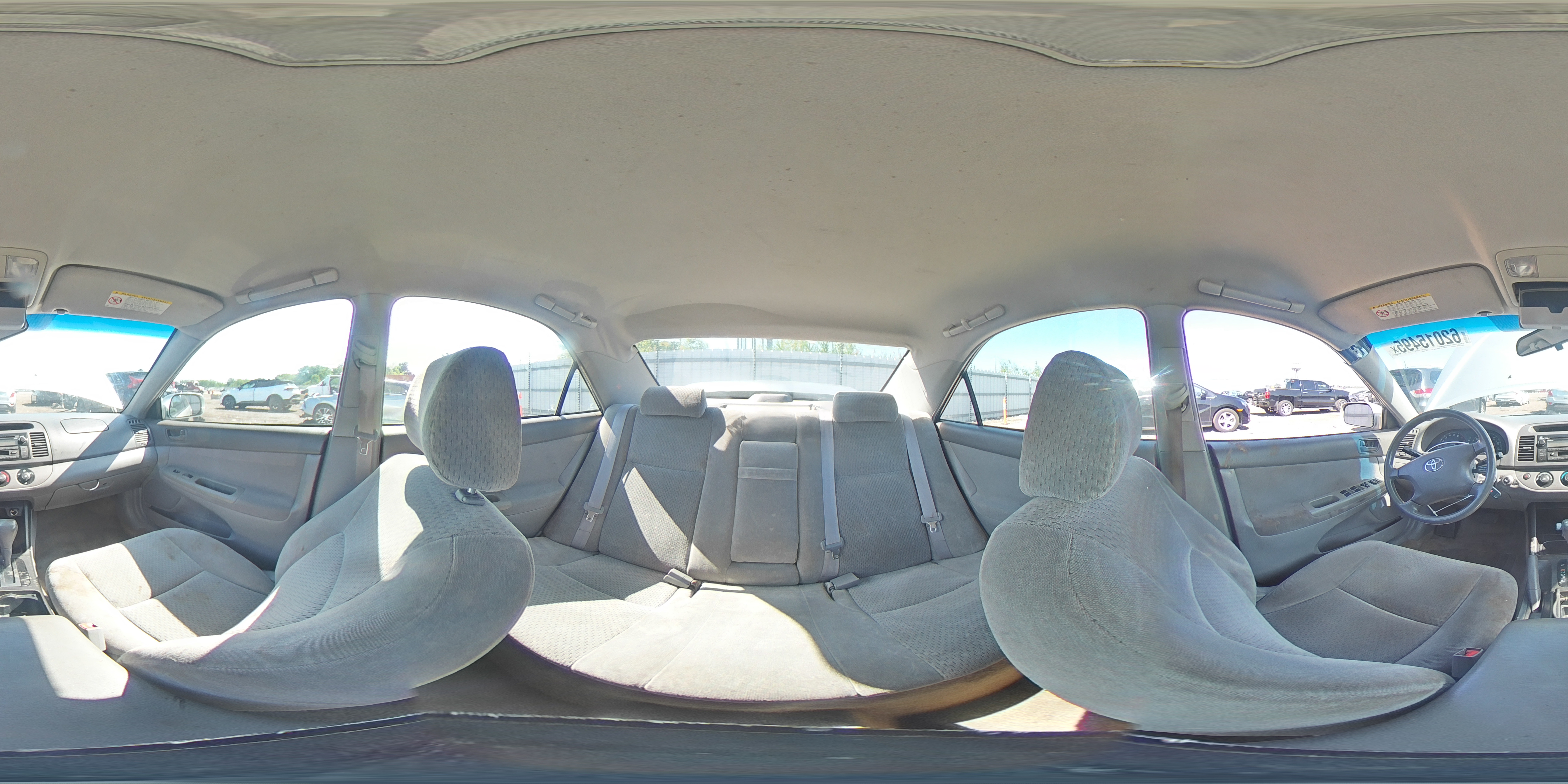 2002 Toyota Camry Le VIN: 4T1BE32K52U550537 Lot: 62015495