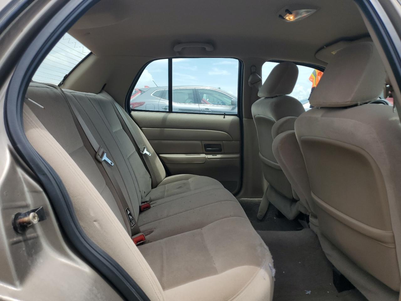 2003 Ford Crown Victoria VIN: 2FAFP73W03X156758 Lot: 61150295
