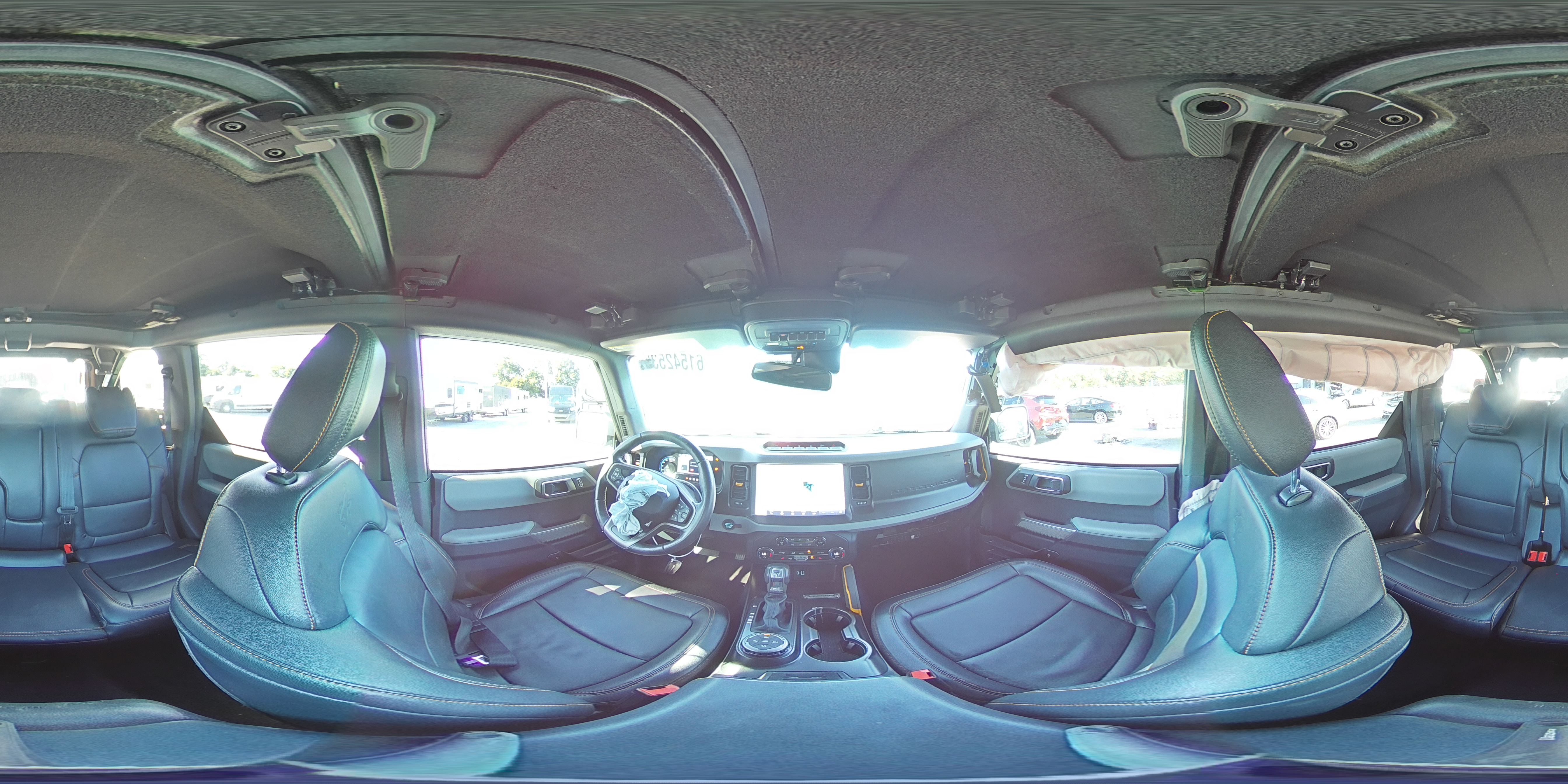 2023 Ford Bronco Base VIN: 1FMEE5DP0PLB65658 Lot: 61542535