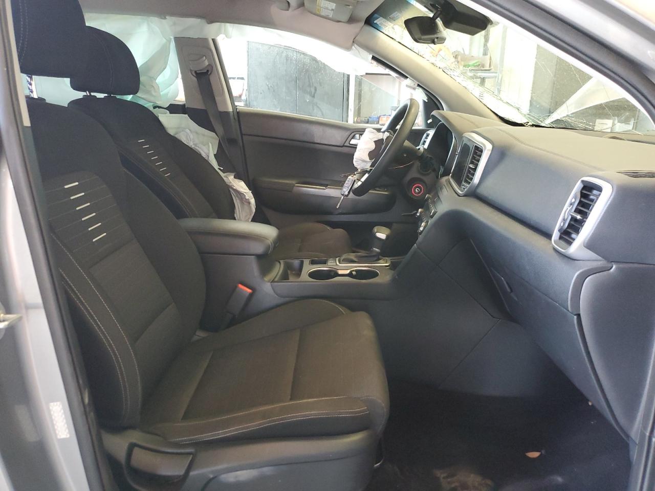 KIA SPORTAGE 2020 VIN KNDPMCAC2L7680685 фото 7