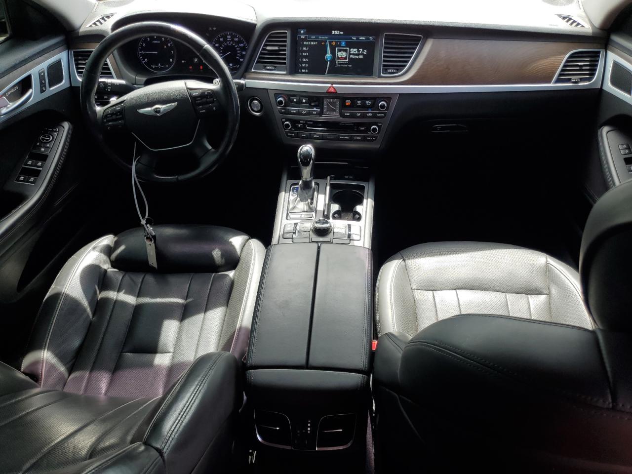 2015 Hyundai Genesis 3.8L VIN: KMHGN4JE9FU019550 Lot: 62037725