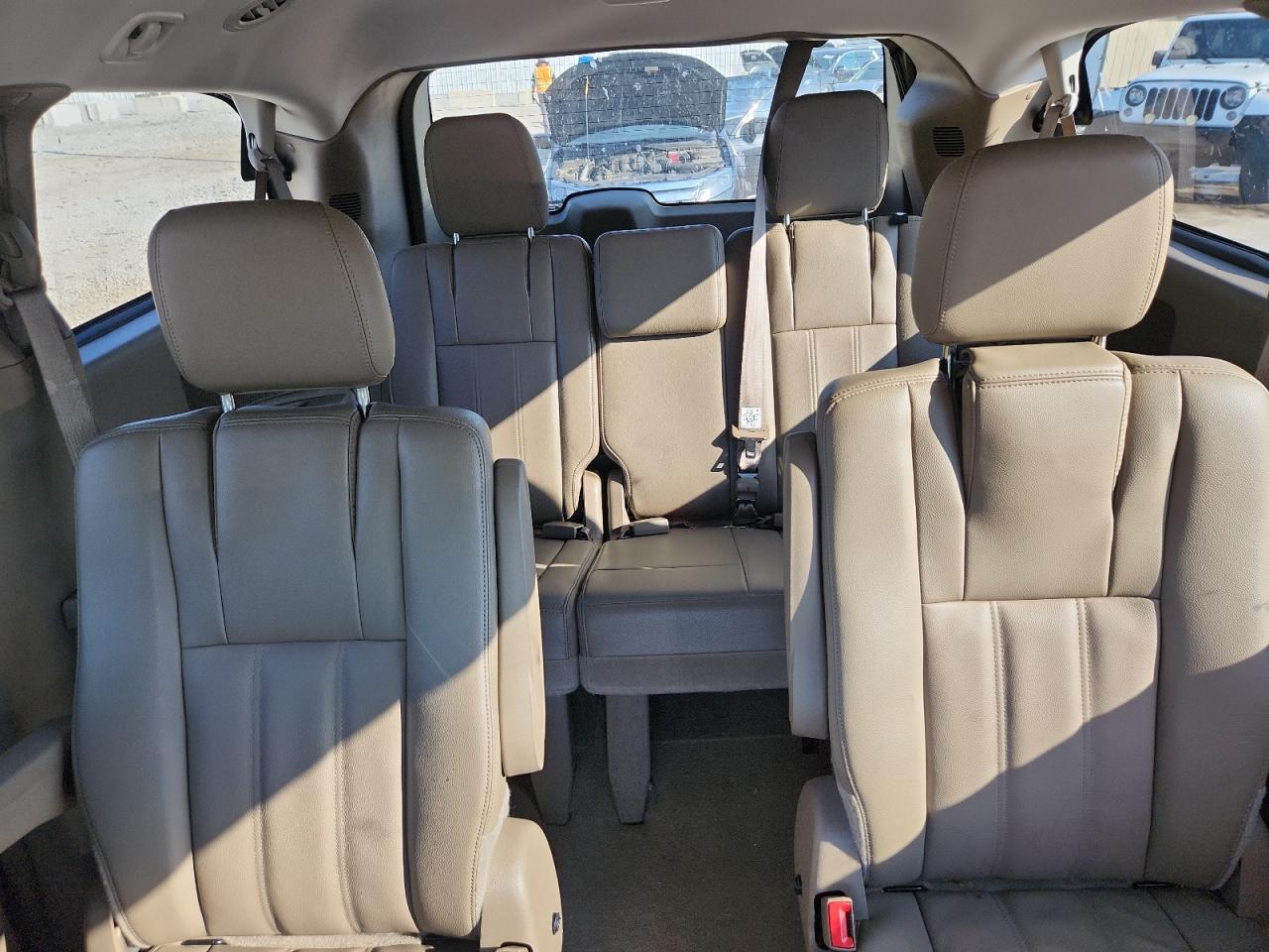 CHRYSLER MINIVAN 2013 VIN 2C4RC1BG8DR652746 фото 10