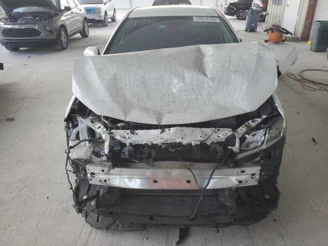  TOYOTA CAMRY 2019 White
