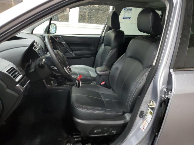  SUBARU FORESTER 2017 Srebrny