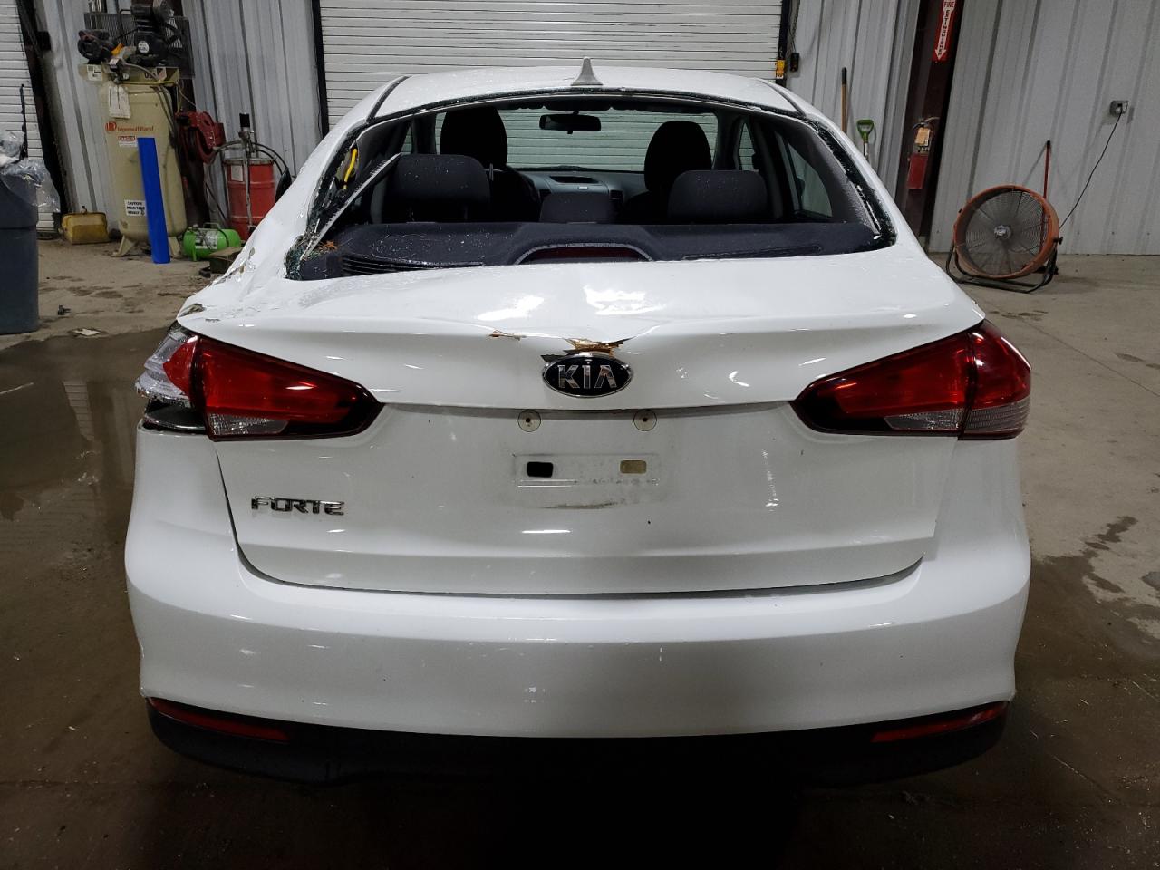 2017 Kia Forte Lx VIN: 3KPFK4A75HE097013 Lot: 63041325