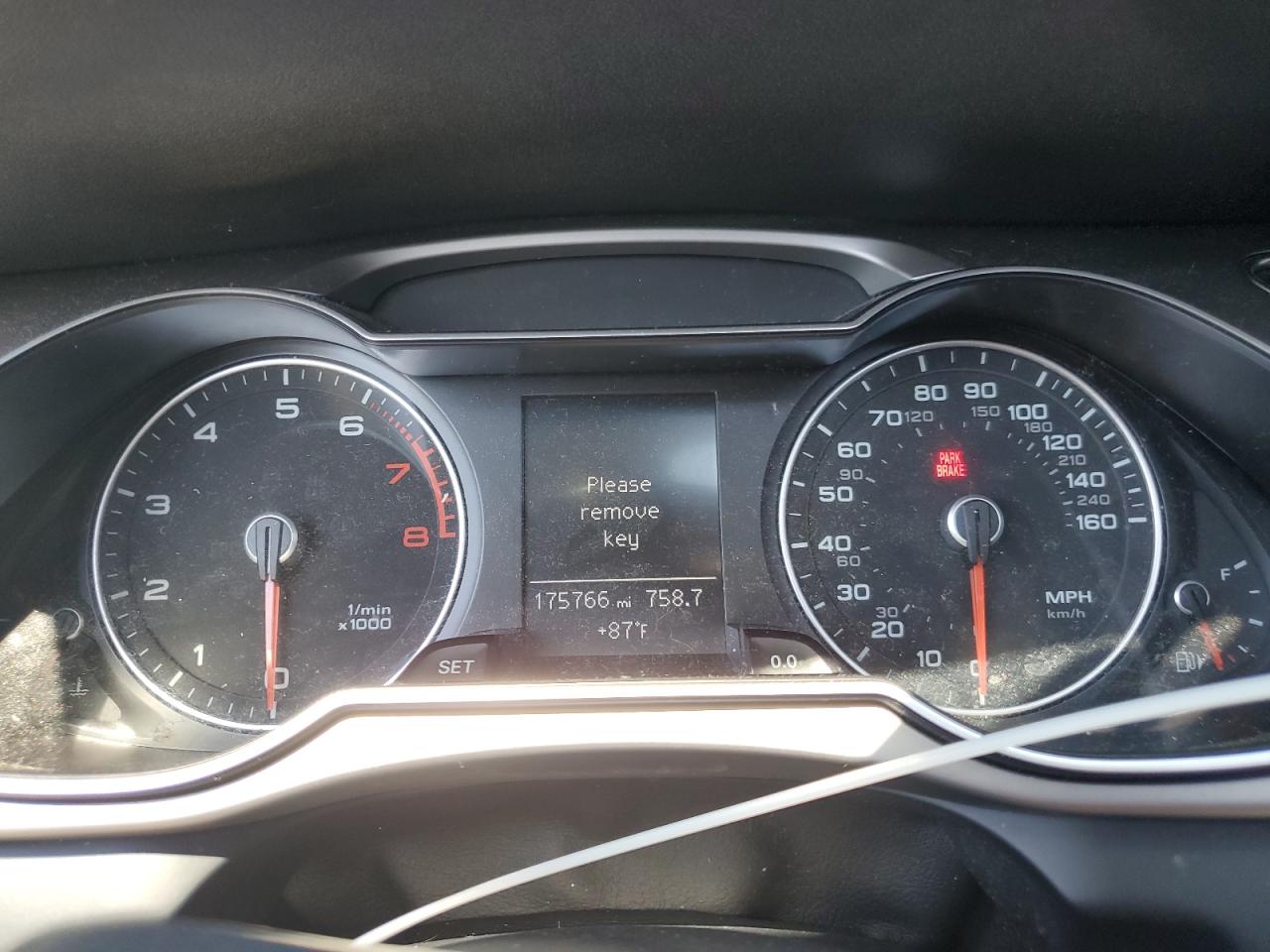 2013 Audi A4 Premium VIN: WAUAFAFL0DN009524 Lot: 62963125