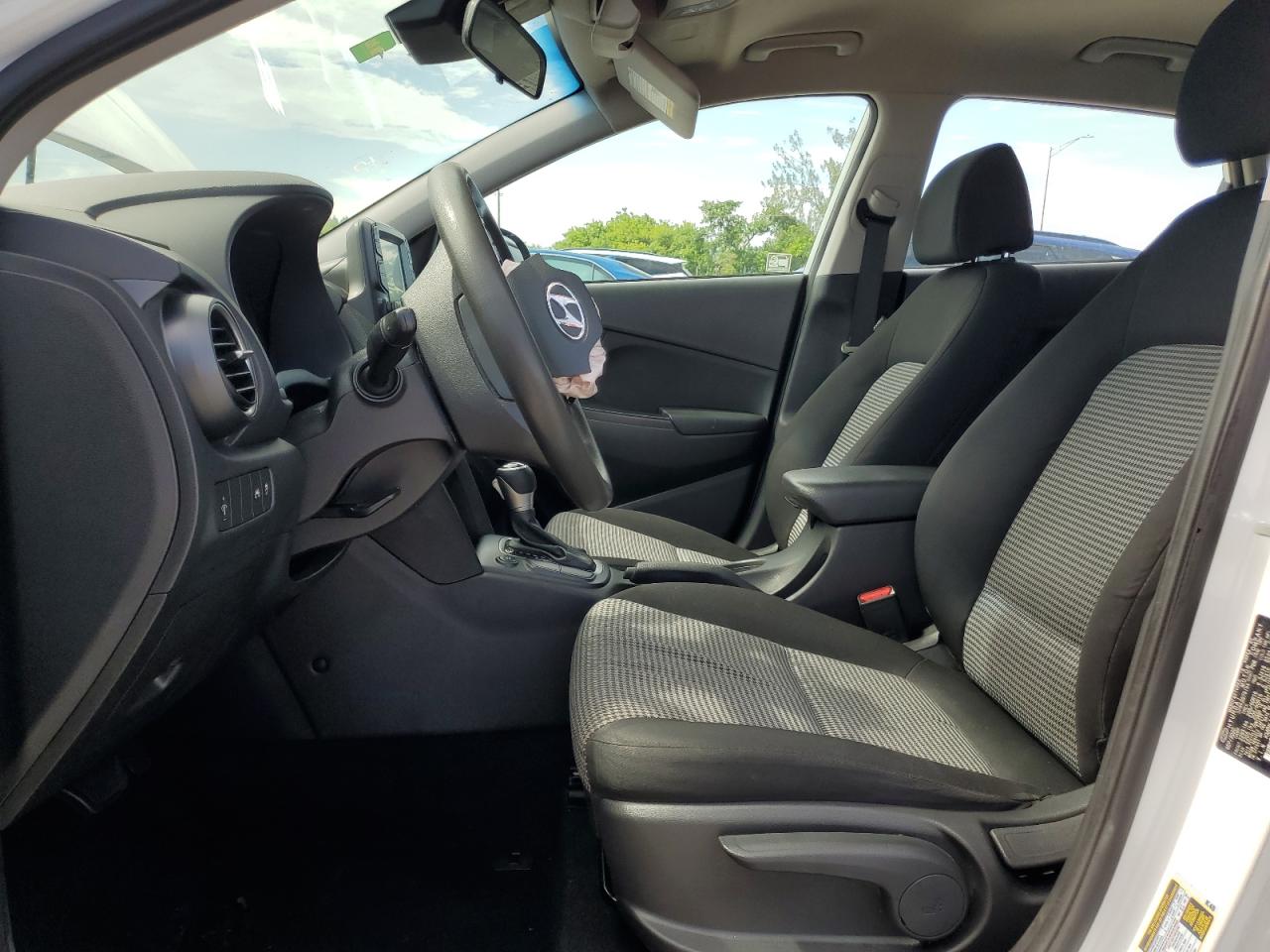 2021 Hyundai Kona Se VIN: KM8K12AA2MU645963 Lot: 60807505