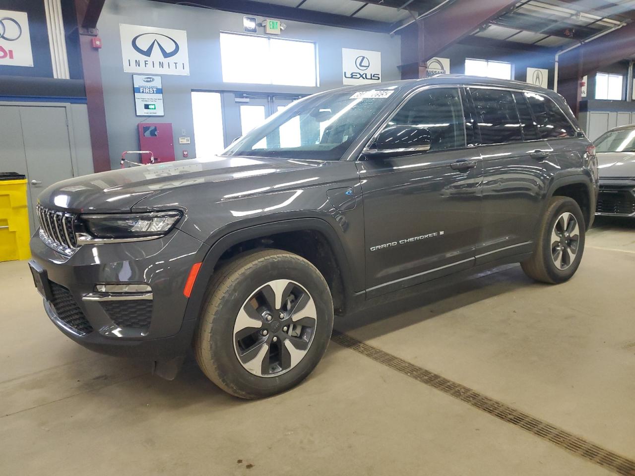 2023 Jeep Grand Cherokee Limited 4Xe for Sale in East Granby, CT - Undercarriage