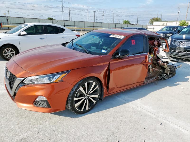 NISSAN ALTIMA 2019 Оранжевый