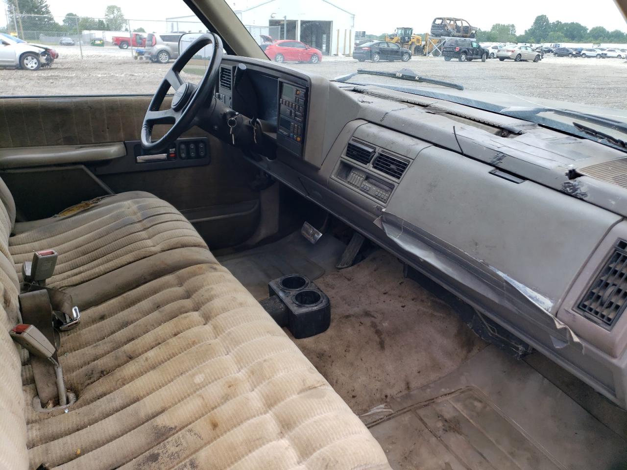 1992 GMC Sierra C1500 VIN: 1GTEC14K7NE501489 Lot: 60296395