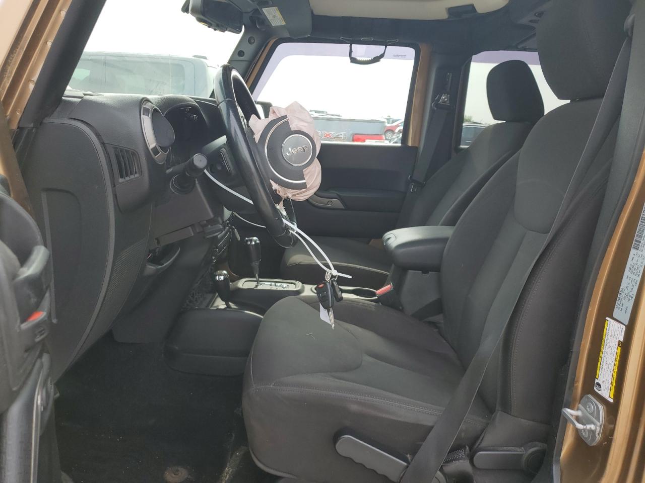 2015 Jeep Wrangler Unlimited Sport VIN: 1C4BJWDG0FL693661 Lot: 62829865