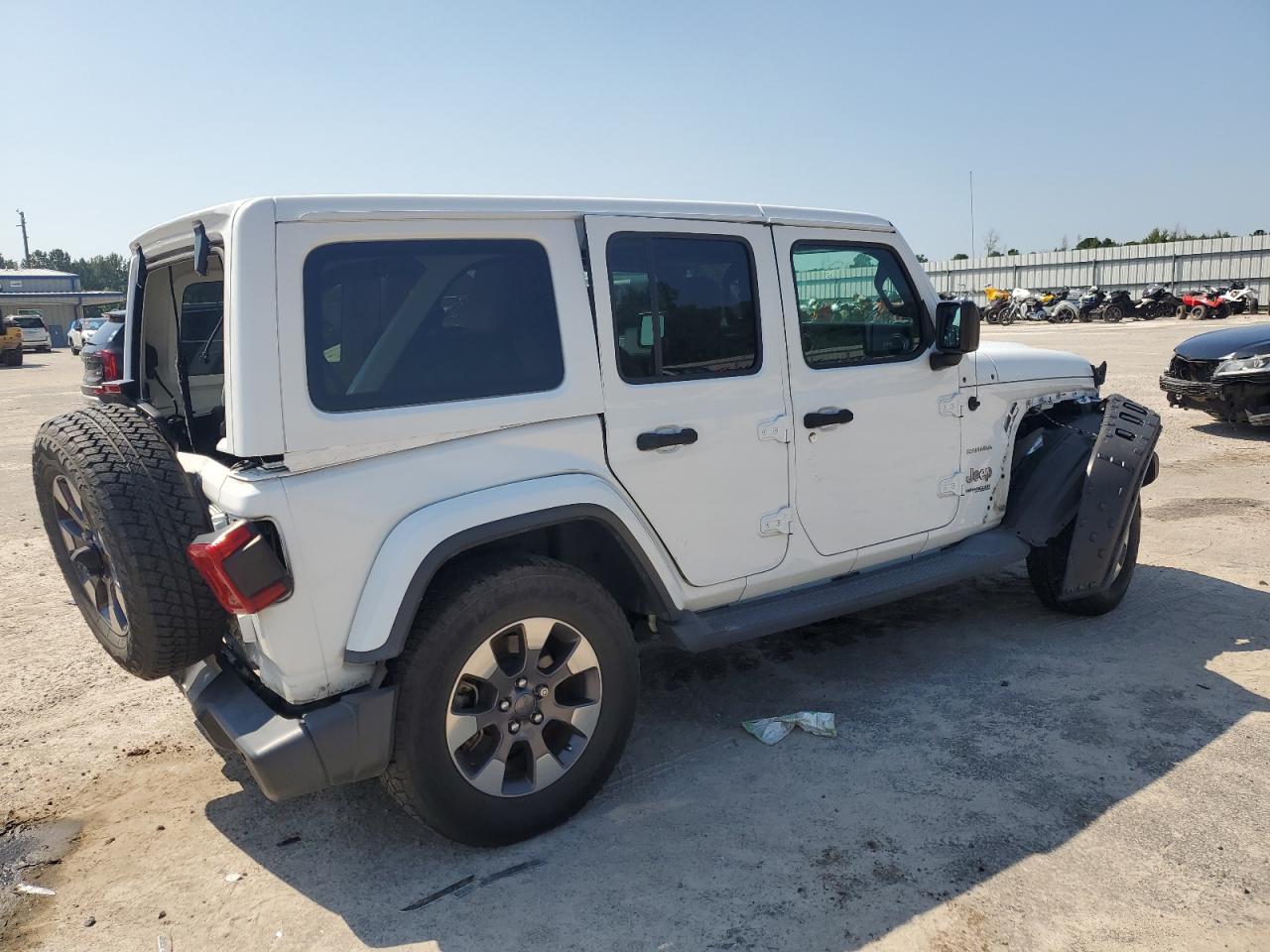 JEEP WRANGLER 2018 VIN 1C4HJXEGXJW258717 photo 3