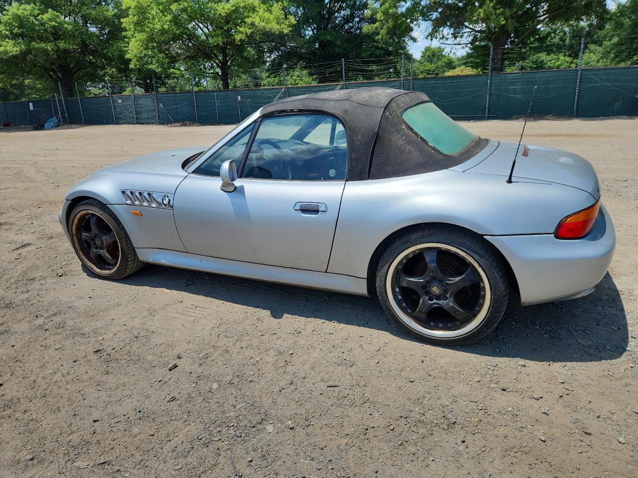 BMW Z3 1998 VIN 4USCH7321WLE05994 zdjęcie 2