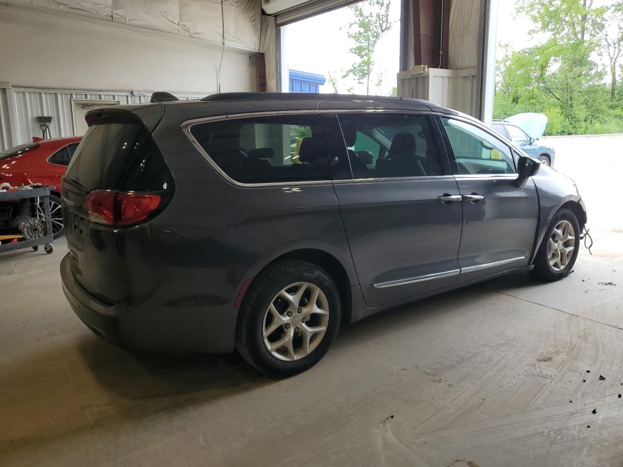 CHRYSLER PACIFICA 2017 VIN 2C4RC1BG7HR534421 фото 3