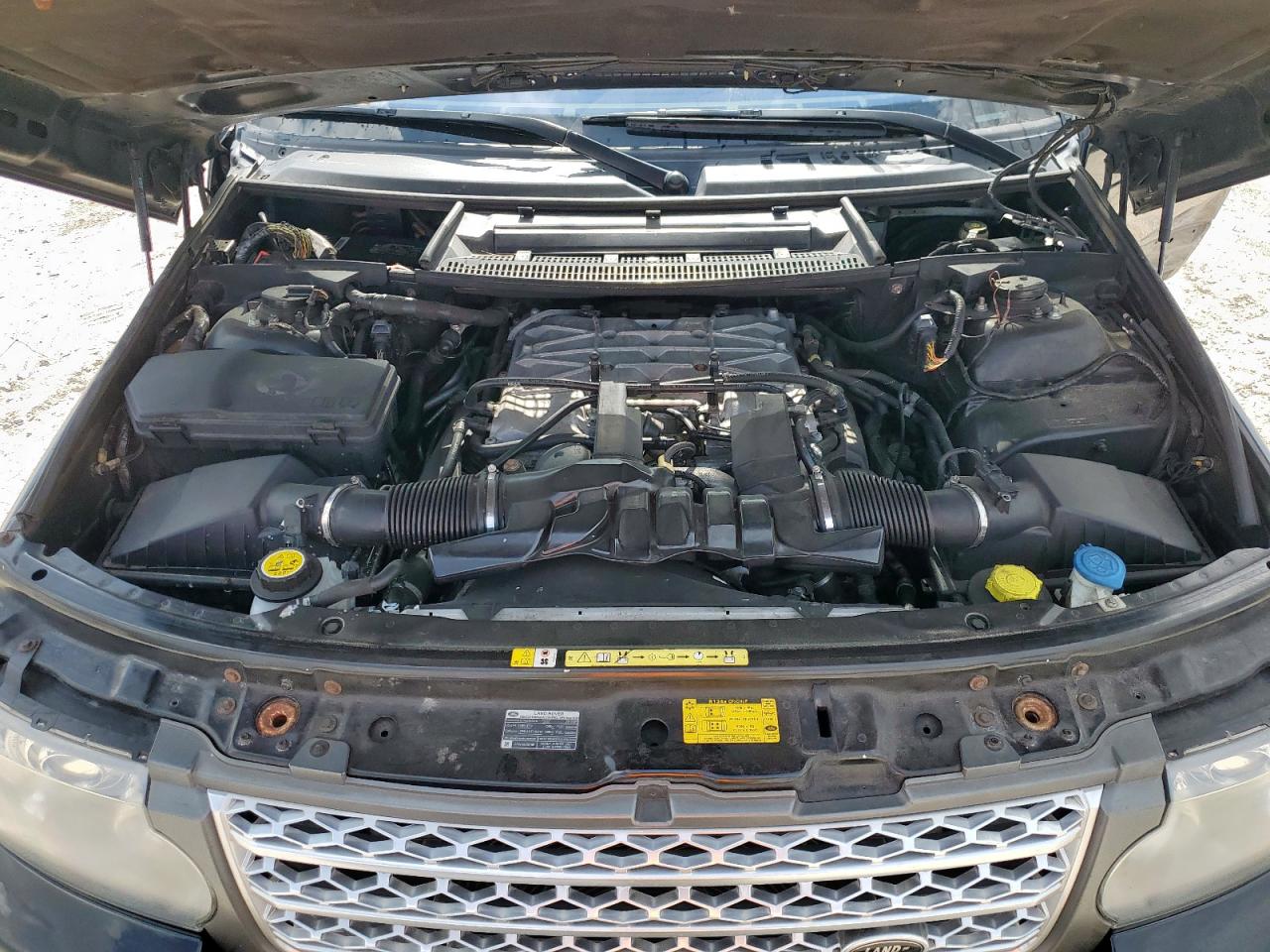 2010 Land Rover Range Rover Hse Luxury VIN: SALMF1E49AA323582 Lot: 59554225