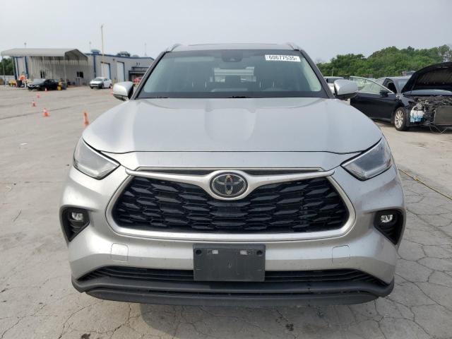  TOYOTA HIGHLANDER 2021 Srebrny