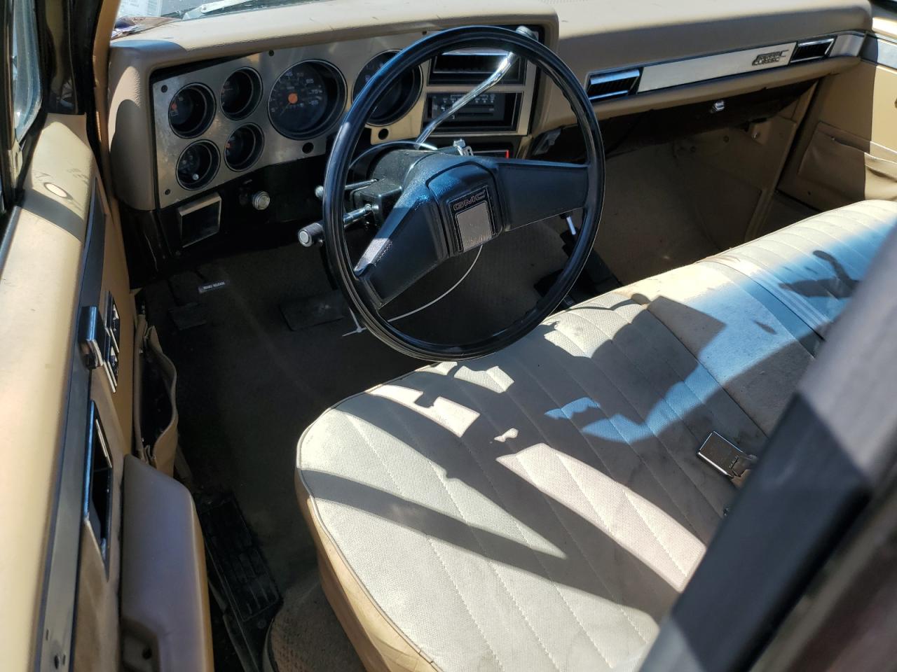 1985 GMC K1500 VIN: 1GTEK14H4FF722258 Lot: 59818405