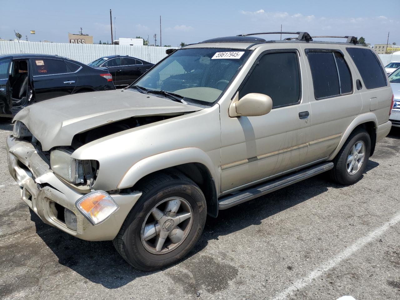2001 Nissan Pathfinder Le for Sale in Van Nuys, CA - Front End