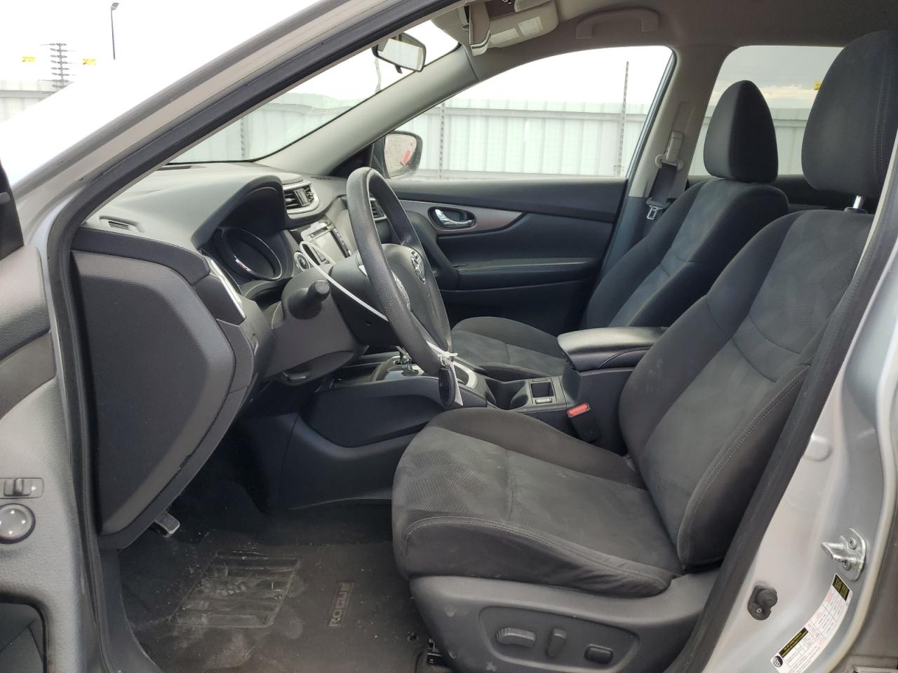 2015 Nissan Rogue S VIN: KNMAT2MVXFP508439 Lot: 61942845