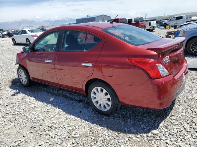  NISSAN VERSA 2017 Червоний