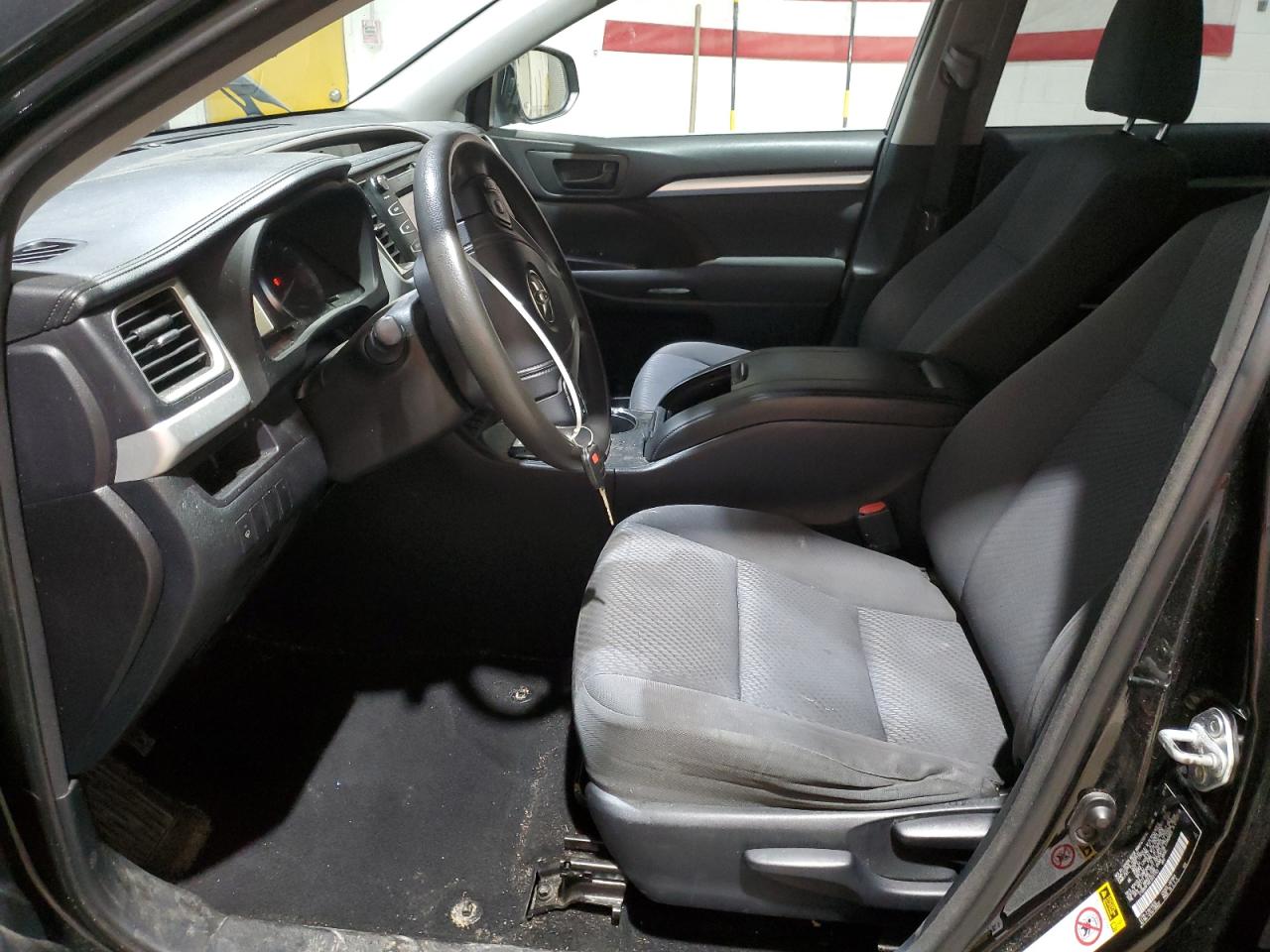 2014 Toyota Highlander Le VIN: 5TDBKRFH6ES031763 Lot: 62630305
