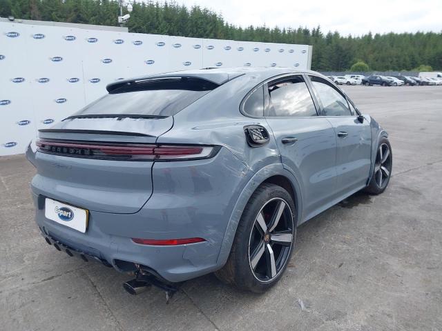 2024 PORSCHE CAYENNE V8