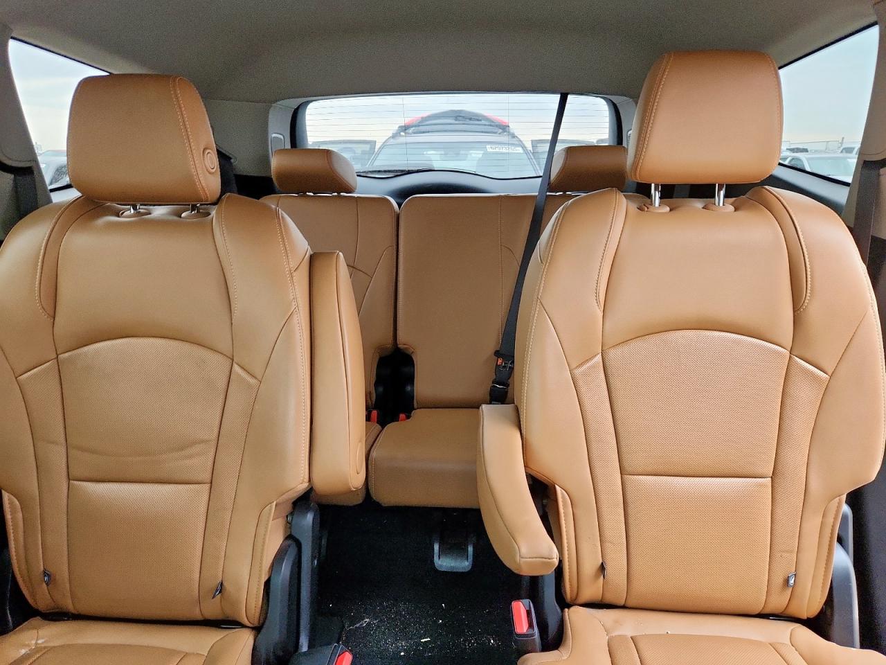 2018 Buick Enclave Premium VIN: 5GAERCKW8JJ185104 Lot: 63083665