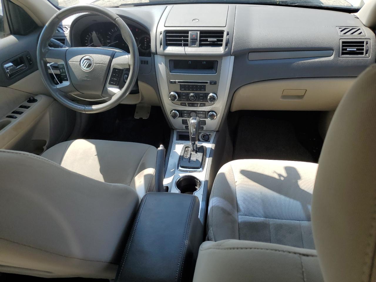 2010 Mercury Milan VIN: 3MEHM0HA7AR632983 Lot: 61595225