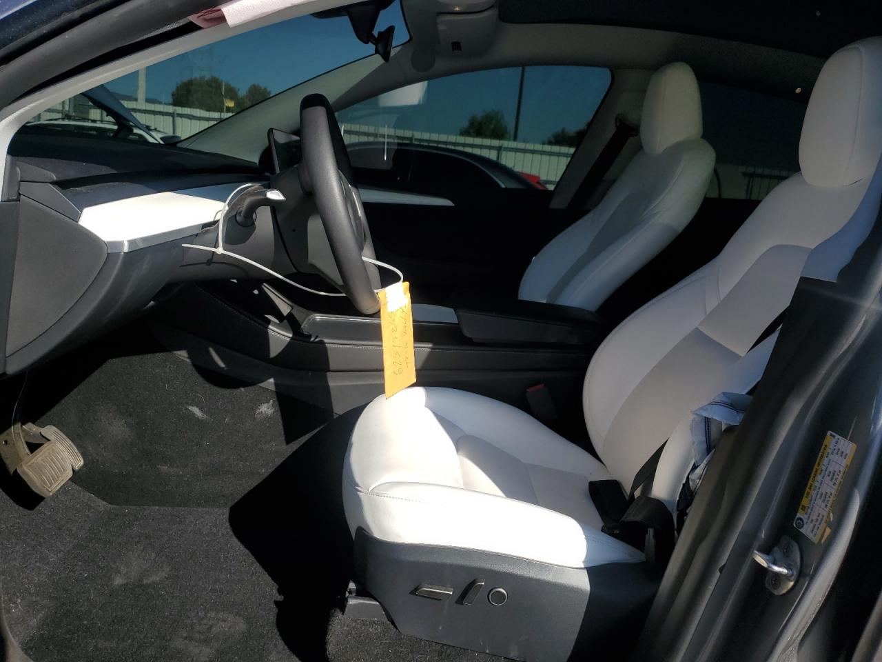 TESLA MODEL Y 2024 VIN 7SAYGDEE8RA306842 фото 7