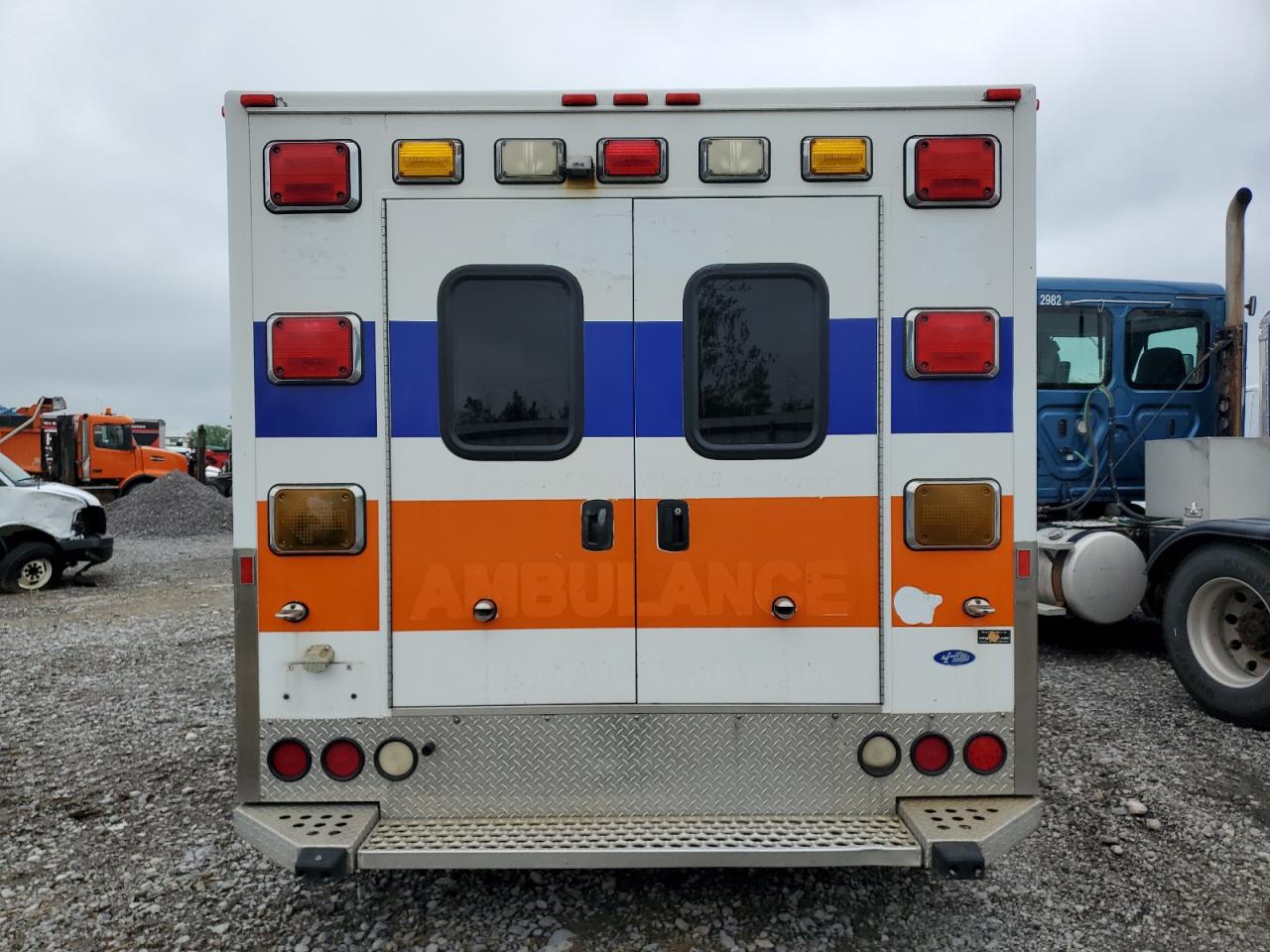 2015 Ford Econoline E350 Super Duty Cutaway Van VIN: 1FDWE3FSXFDA07752 Lot: 62582675