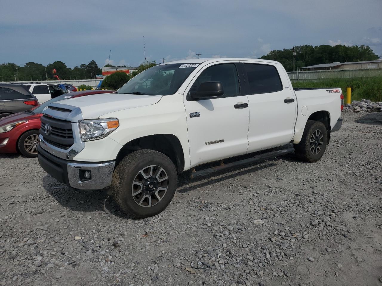 2015 Toyota Tundra Crewmax Sr5 for Sale in Montgomery, AL - Minor Dent/Scratches