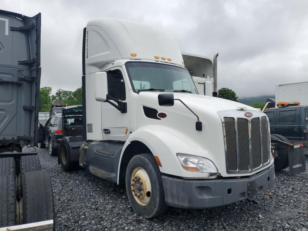 2021 Peterbilt 579 for Sale in Grantville, PA - Minor Dent/Scratches