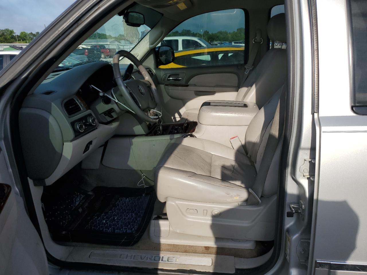 2011 Chevrolet Tahoe K1500 Ltz VIN: 1GNSKCE02BR286873 Lot: 60169235